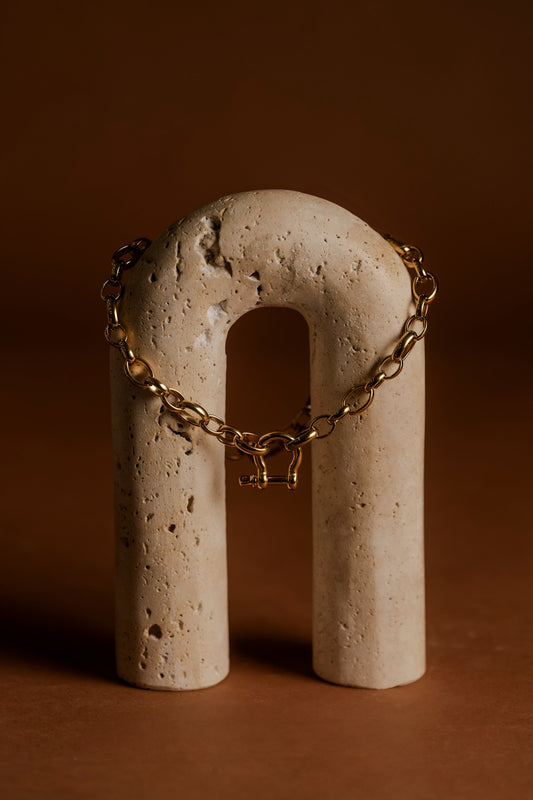 Luxe Horseshoe Pendant