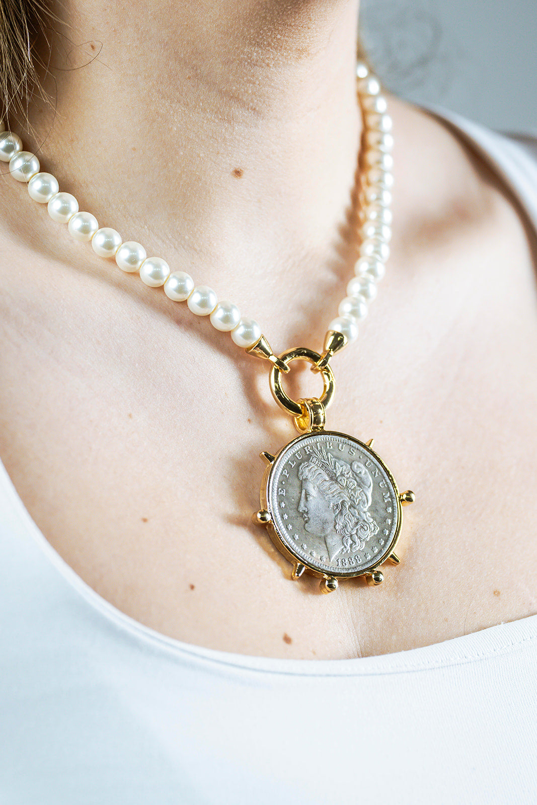 Lustrous Coin Necklace